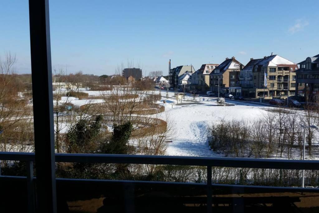 Appartement Residentie Astrid Met Private Parking Bredene Exterior foto