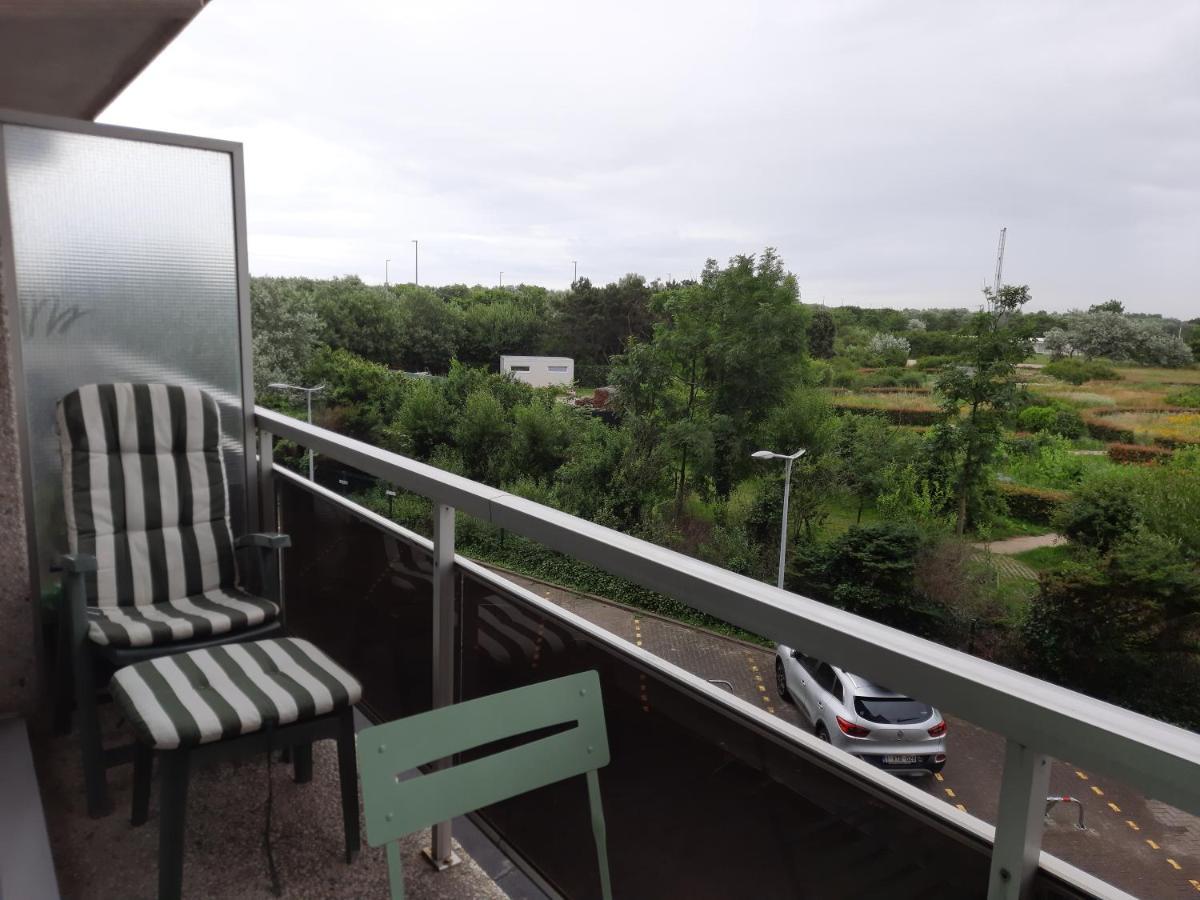 Appartement Residentie Astrid Met Private Parking Bredene Exterior foto