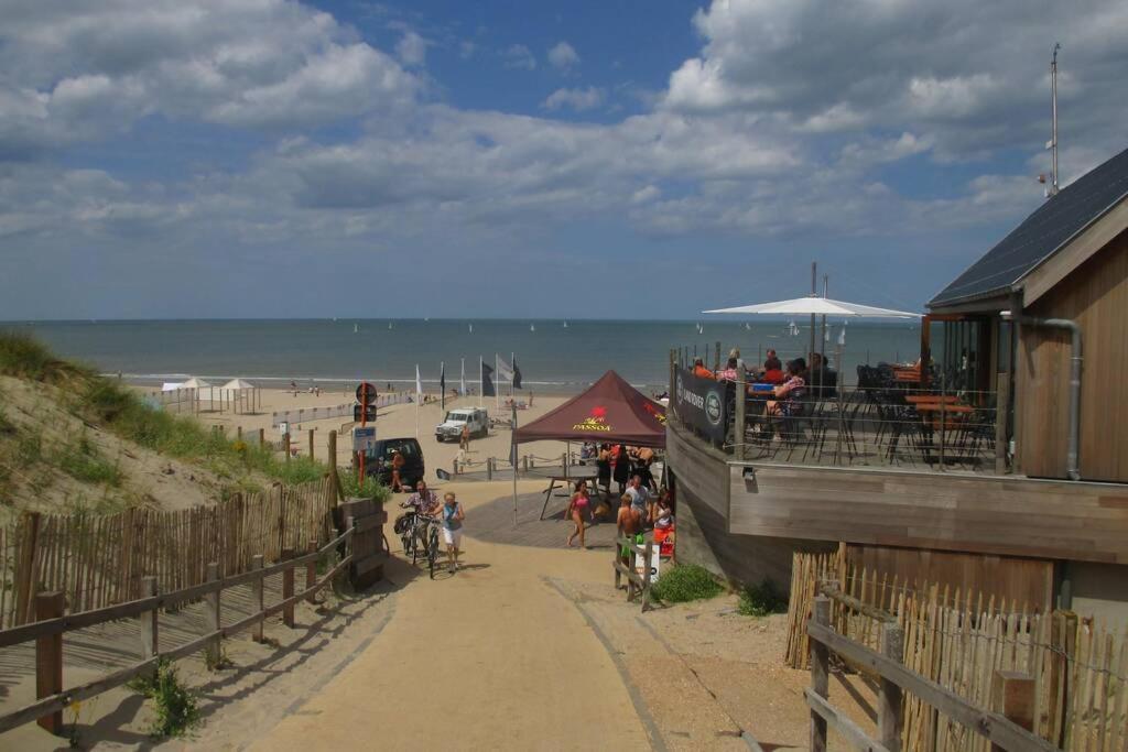 Appartement Residentie Astrid Met Private Parking Bredene Exterior foto