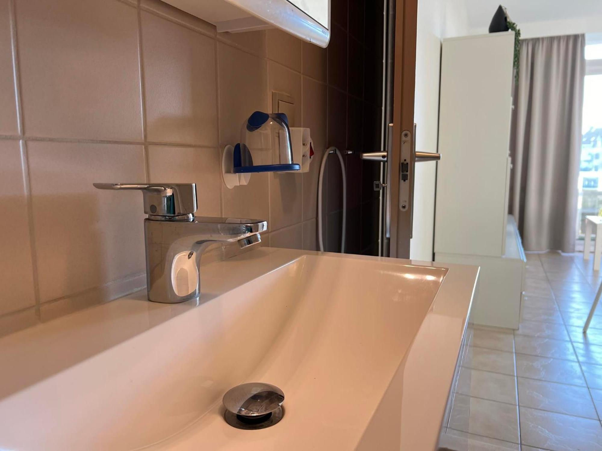 Appartement Residentie Astrid Met Private Parking Bredene Exterior foto