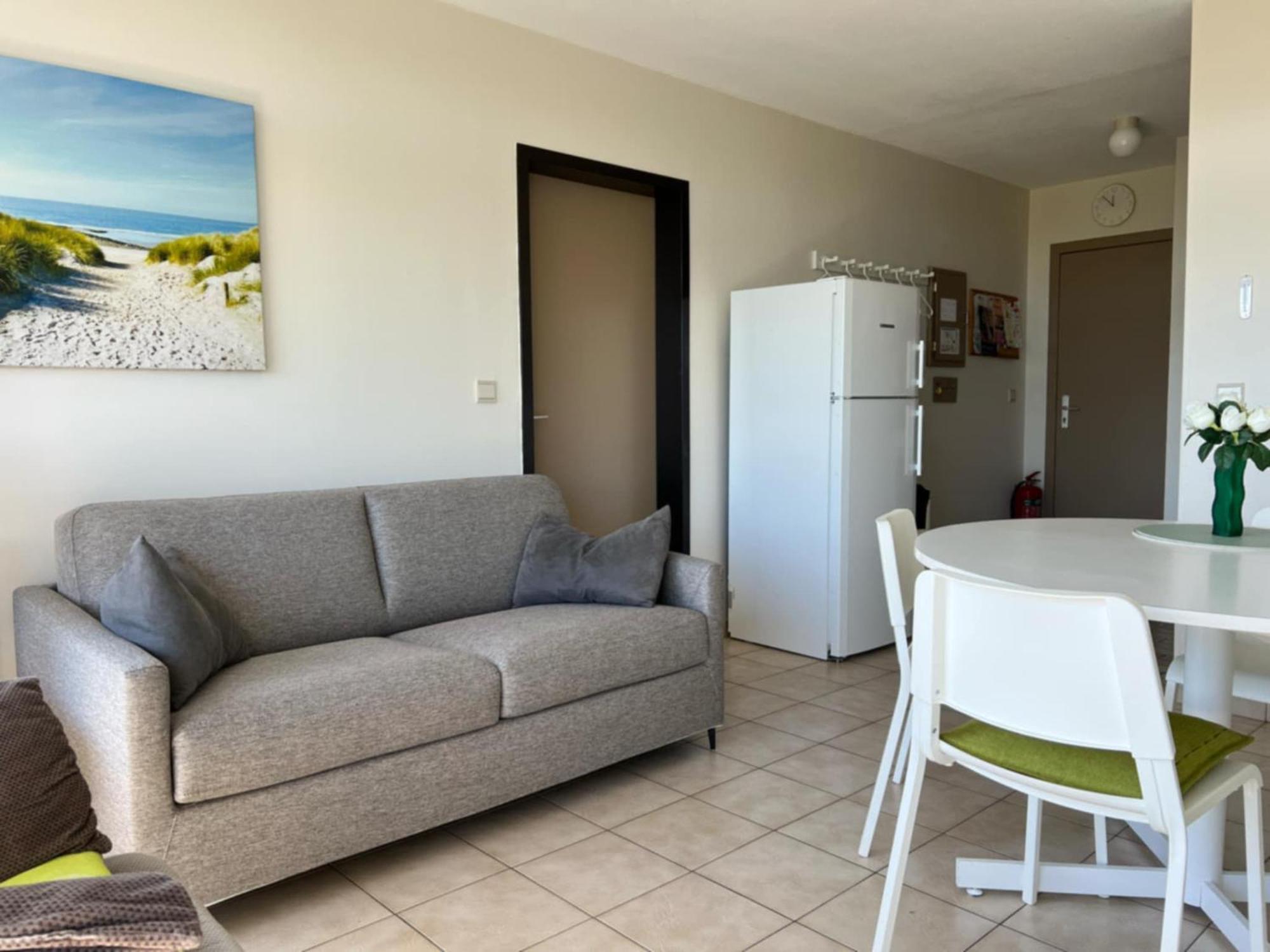 Appartement Residentie Astrid Met Private Parking Bredene Exterior foto