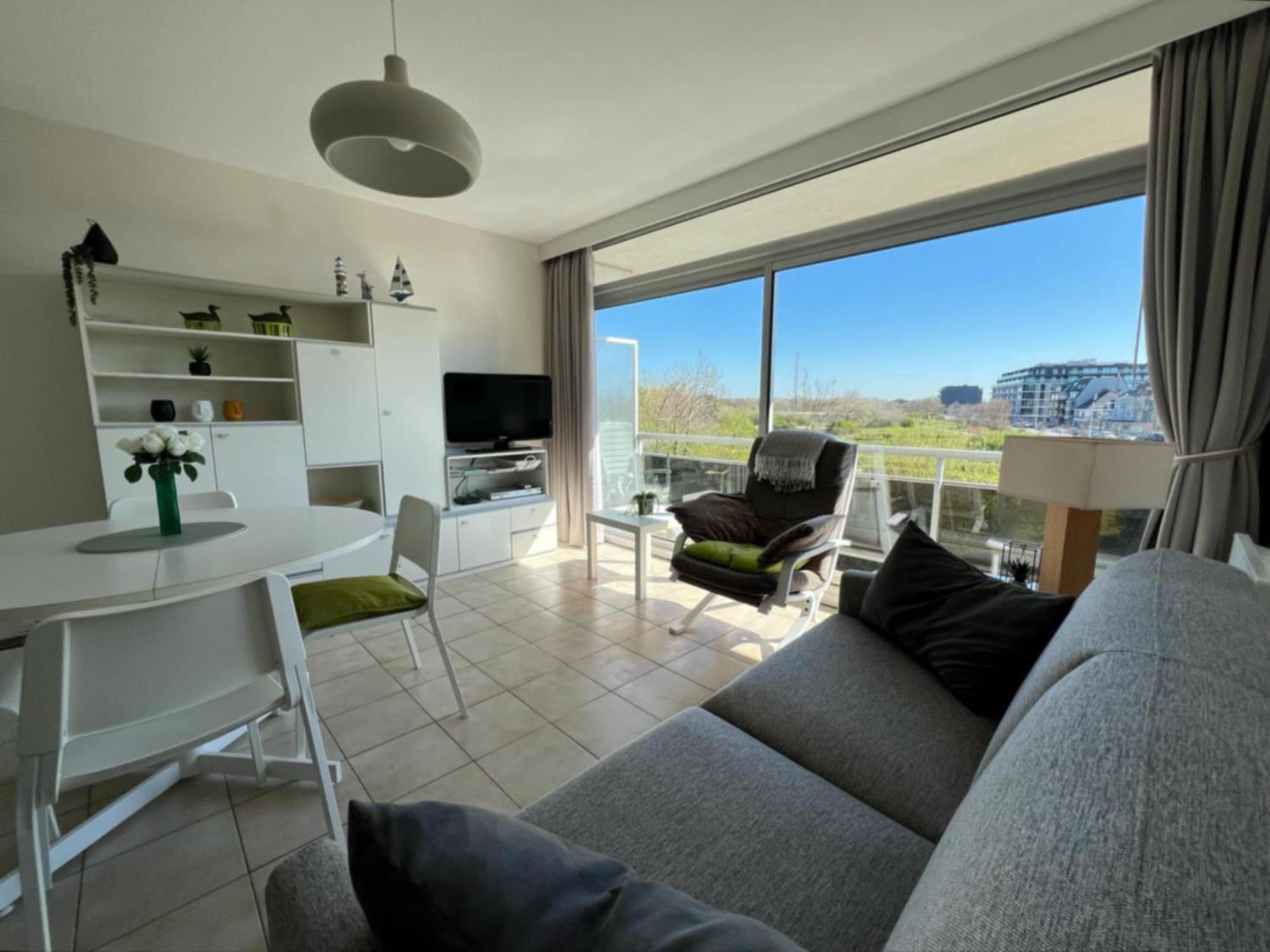 Appartement Residentie Astrid Met Private Parking Bredene Exterior foto